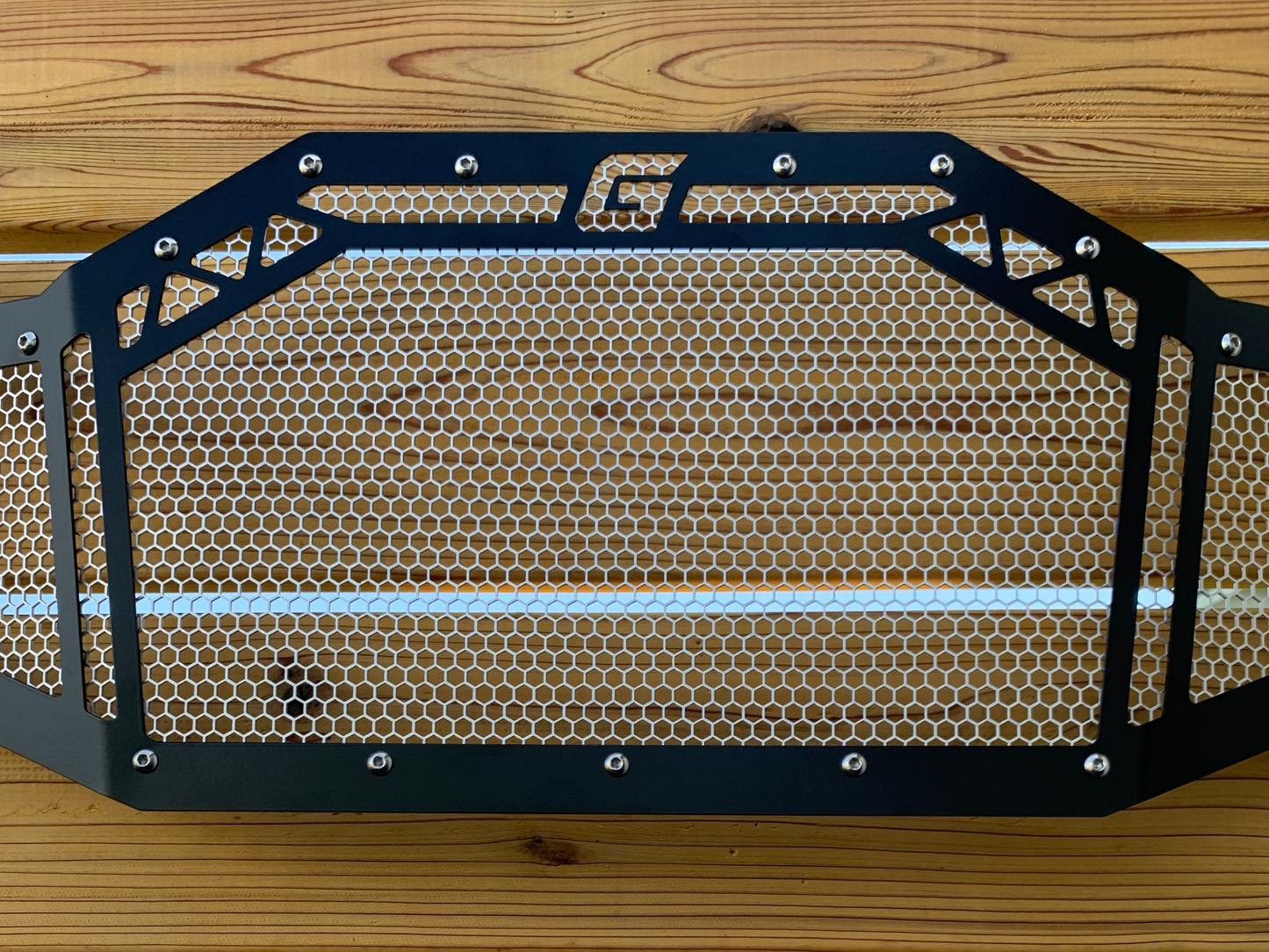 closeup of greanland turbo r grille